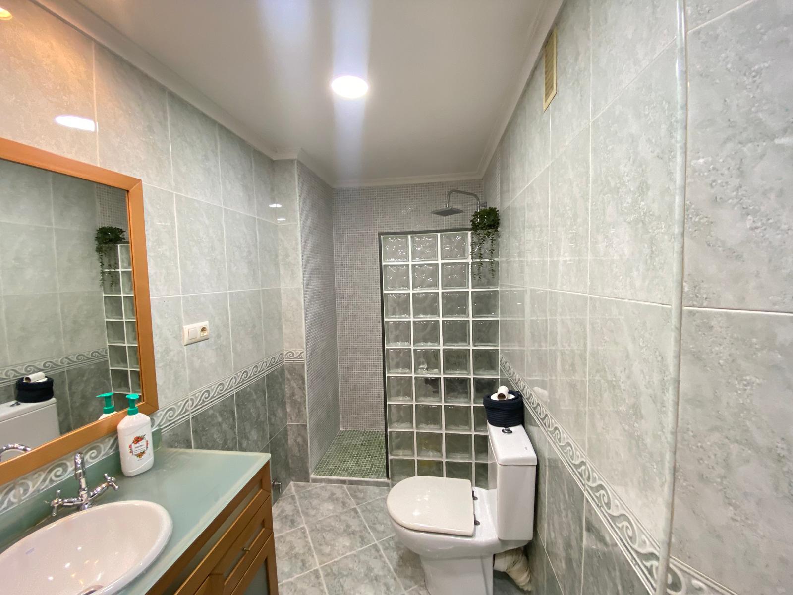 Property 2484 - Image 37